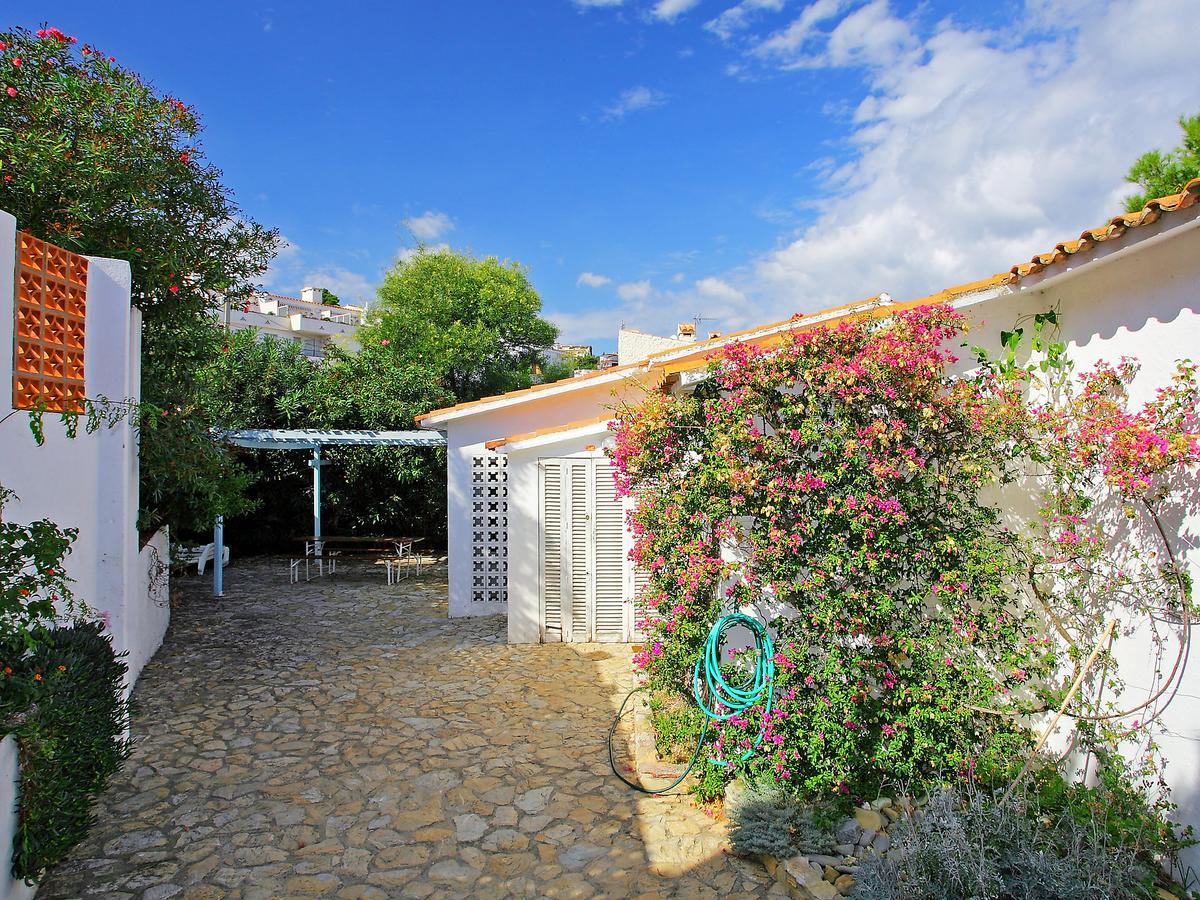 Holiday Home Villa Cassiopee By Interhome Llanca Room photo